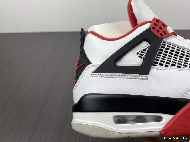 DC7770-160 Red Jordan Fire Air (2020) 4 Retro 0718